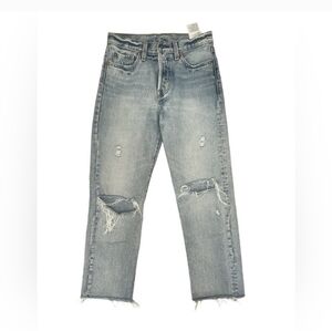02 Levi’s Distressed 26